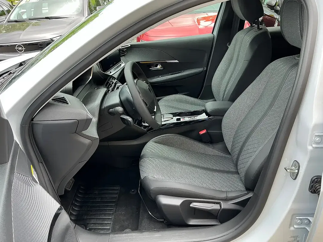Peugeot 208 - Thumbnail 7