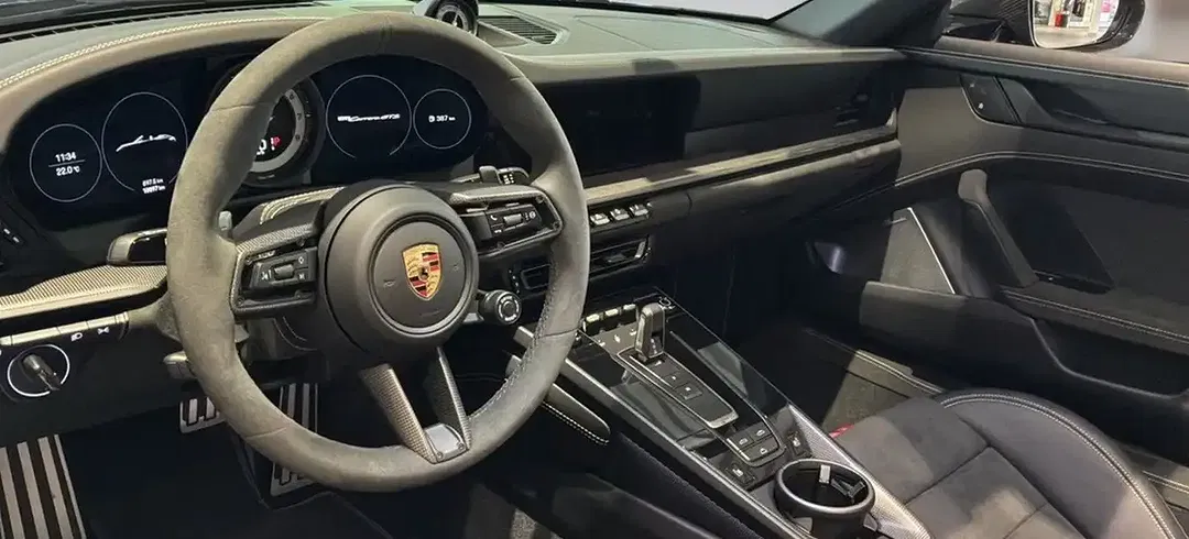 Porsche 911 - Thumbnail 3