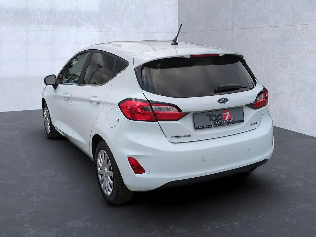 Ford Fiesta - Thumbnail 2