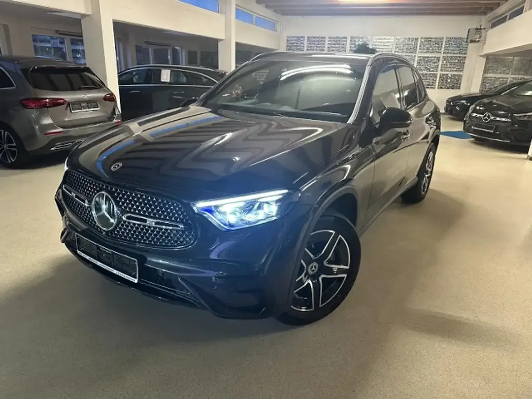 Mercedes-Benz GLC 220 - Thumbnail 2