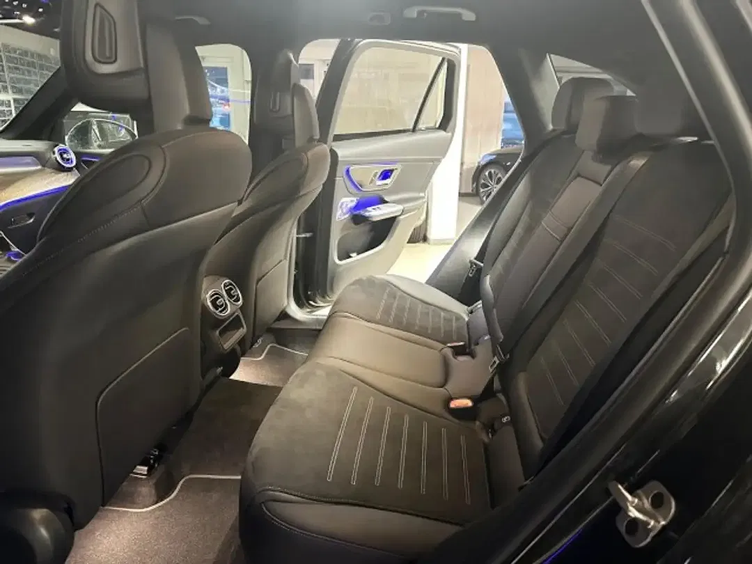Mercedes-Benz GLC 220 - Thumbnail 25