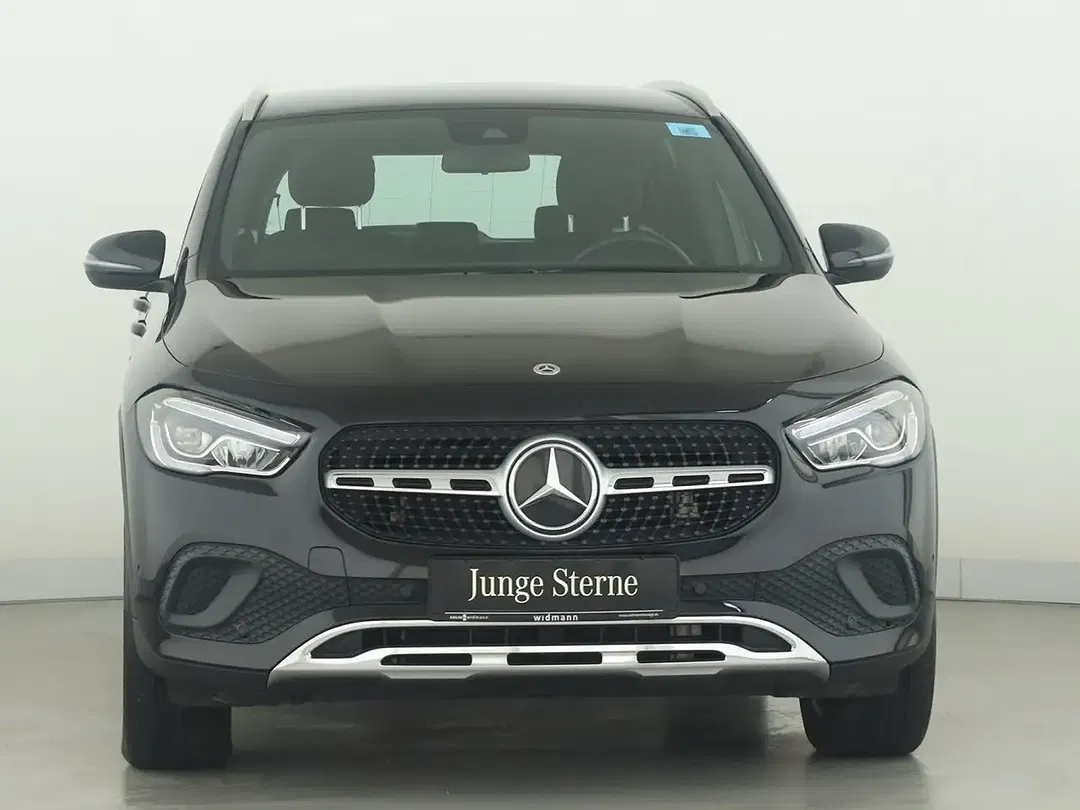 Mercedes-Benz GLA 180 Progressive - foto 2
