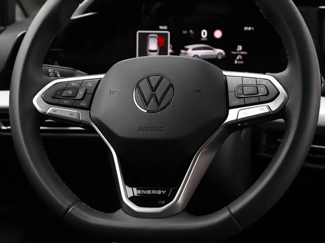 Volkswagen Golf - Thumbnail 9