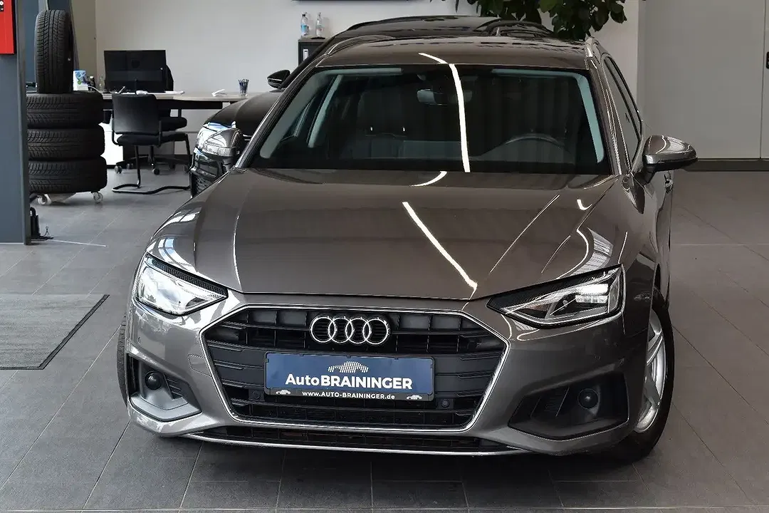Audi A4 S tronic Avant - foto 1