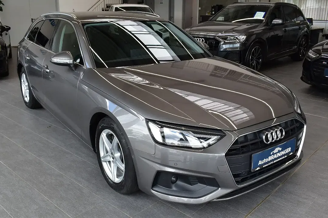 Audi A4 - Thumbnail 3