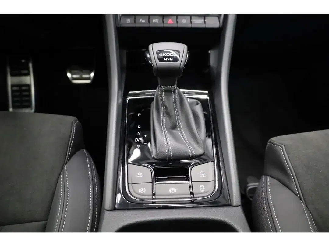 Skoda Karoq - Thumbnail 12