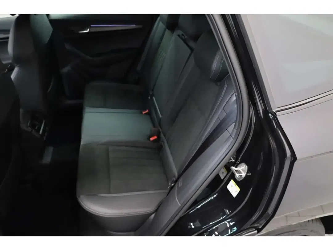 Skoda Karoq - Thumbnail 14