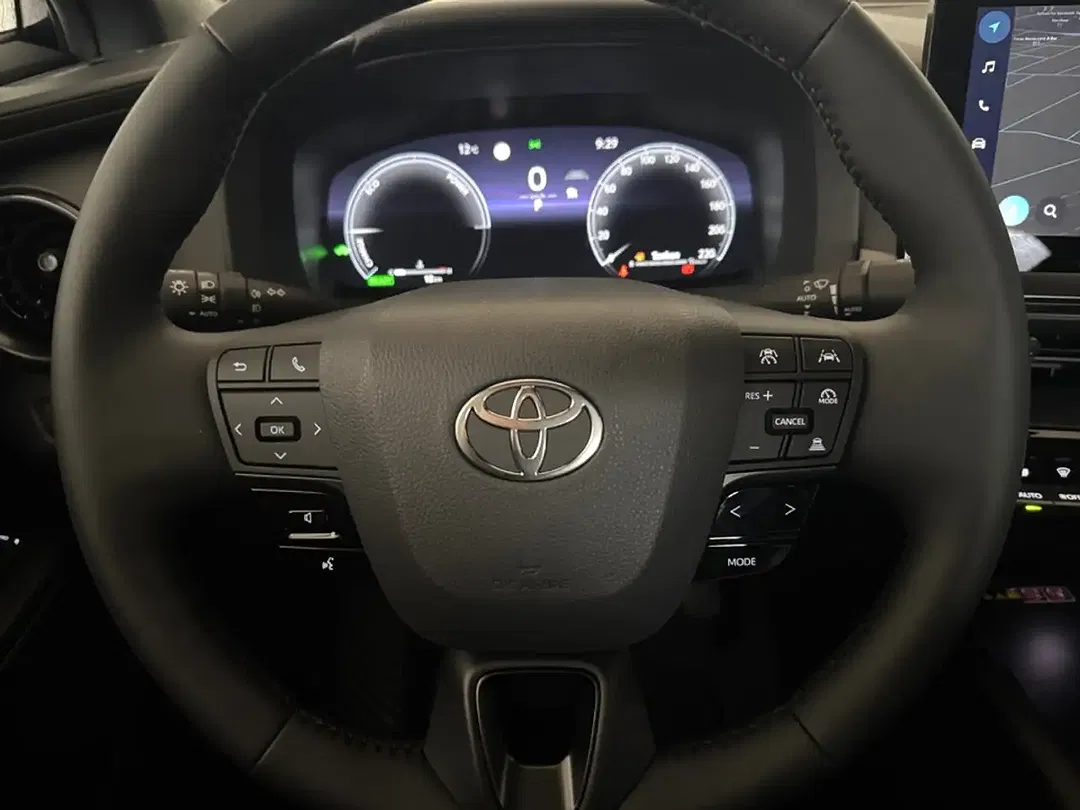 Toyota C-HR - Thumbnail 11