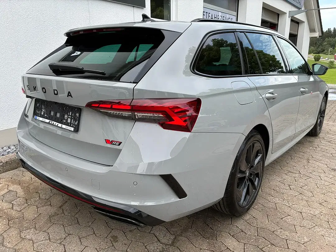 Skoda Octavia - Thumbnail 5