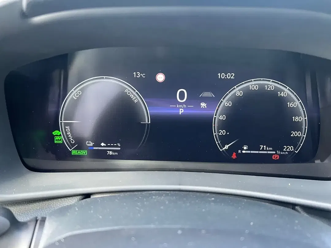 Toyota C-HR - Thumbnail 11