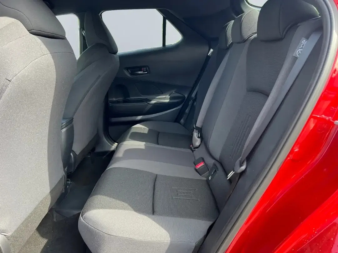 Toyota C-HR - Thumbnail 13