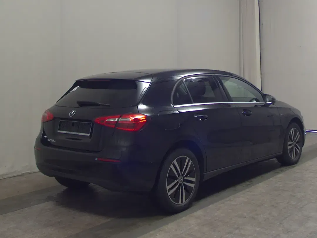 Mercedes-Benz A 250 - Thumbnail 3