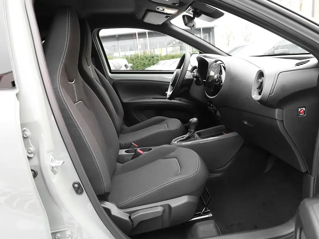 Toyota Aygo X - Thumbnail 5