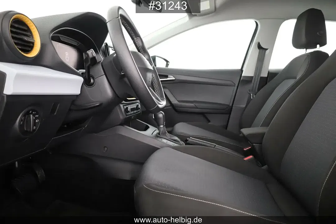 SEAT Ibiza - Thumbnail 11