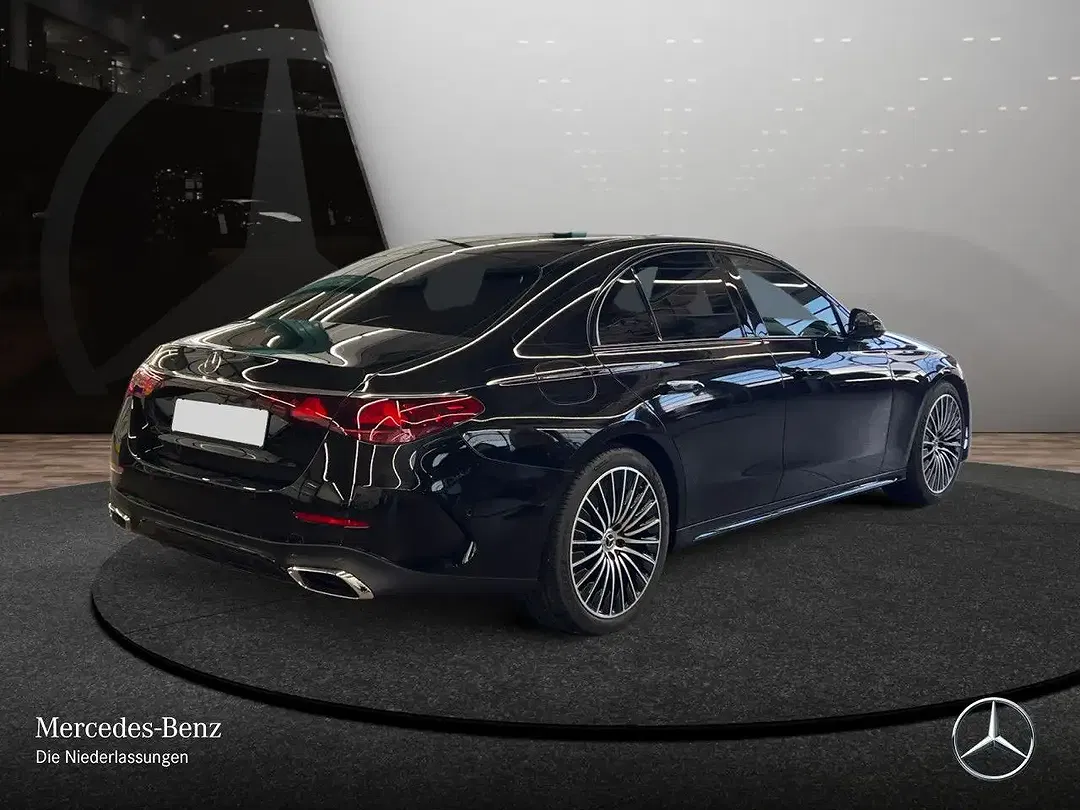 Mercedes-Benz E 220 - Thumbnail 7