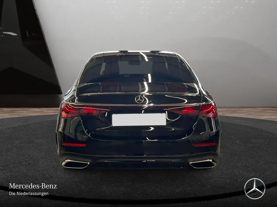 Mercedes-Benz E 220 - Thumbnail 8