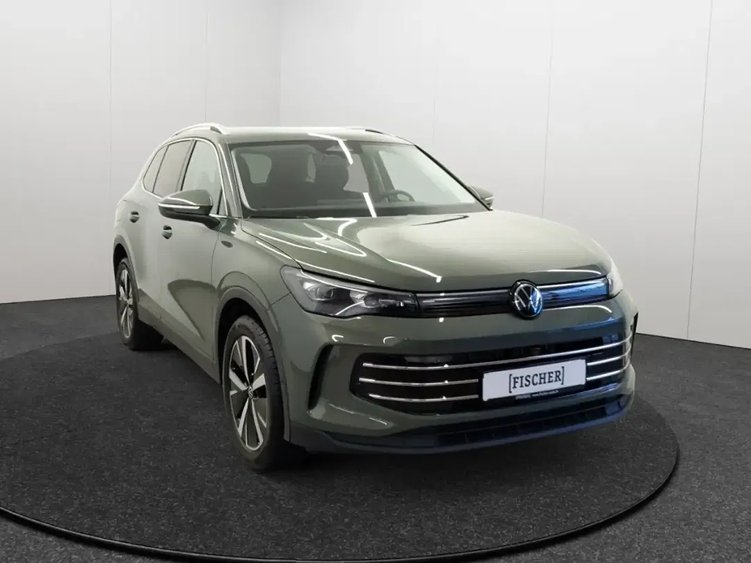 Volkswagen Tiguan - Thumbnail 2