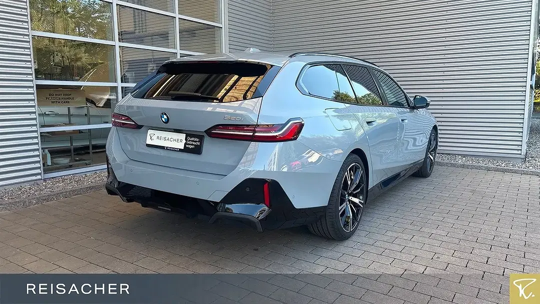 BMW 520 - Thumbnail 2