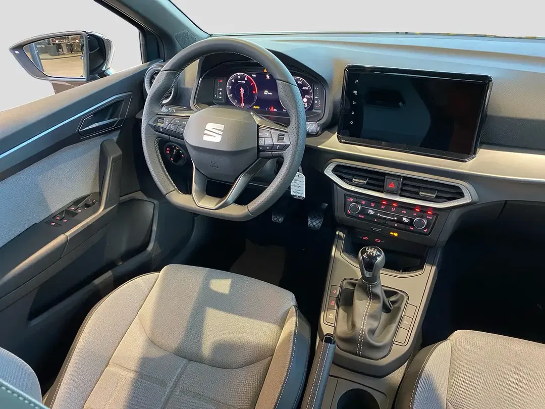 SEAT Ibiza - Thumbnail 4