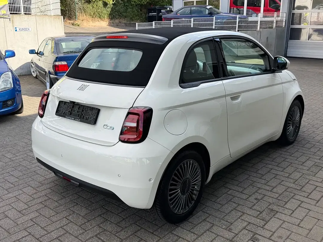 Fiat 500e - Thumbnail 5