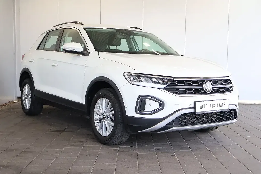 Volkswagen T-Roc - Thumbnail 3