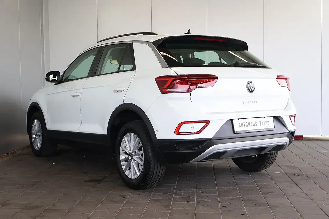 Volkswagen T-Roc - Thumbnail 6