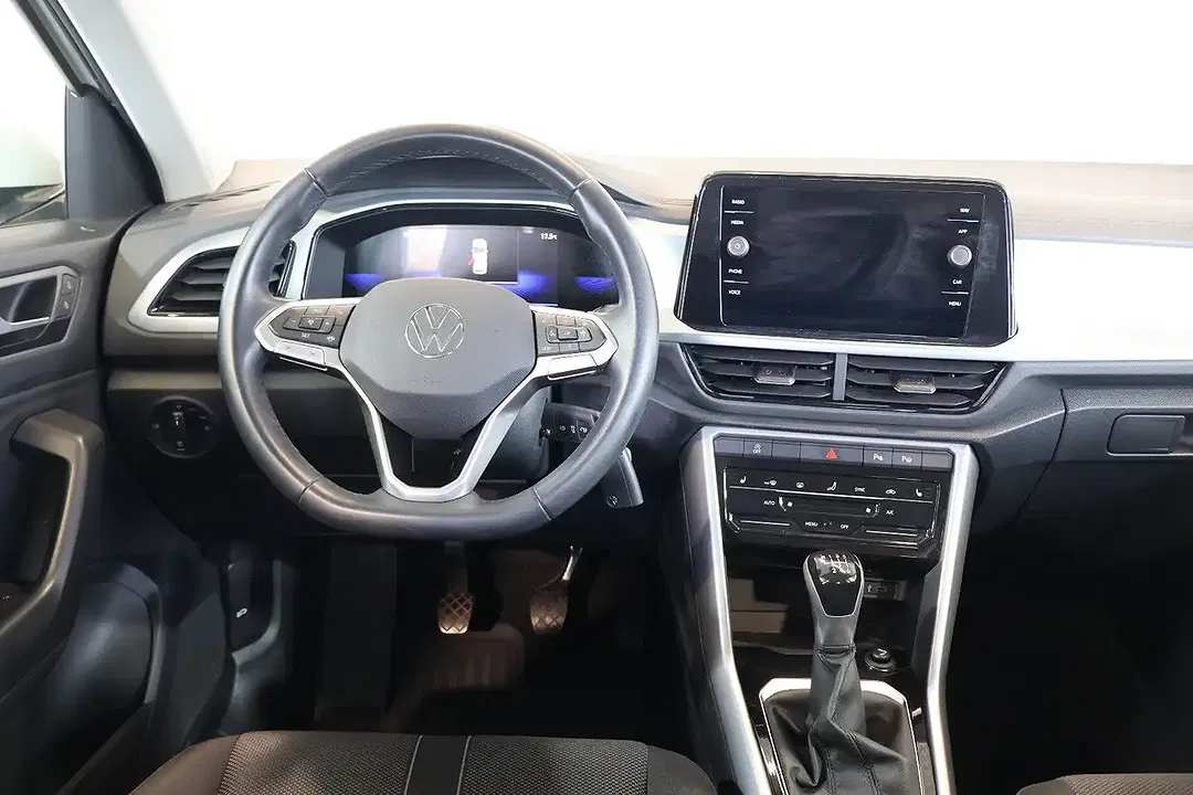 Volkswagen T-Roc - Thumbnail 8