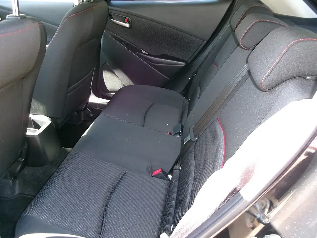 Mazda 2 - Thumbnail 10