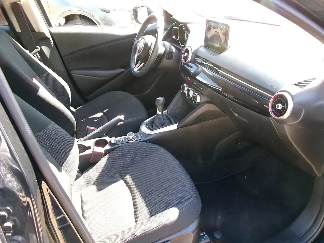 Mazda 2 - Thumbnail 11