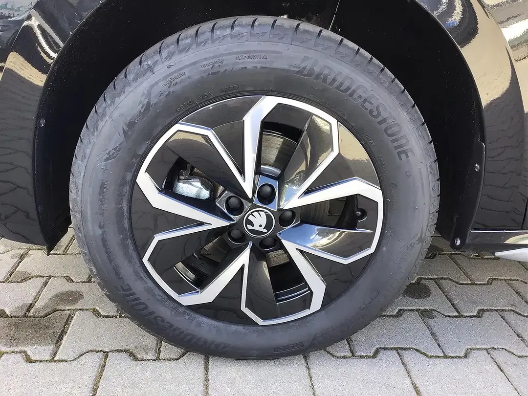 Skoda Kamiq - Thumbnail 10