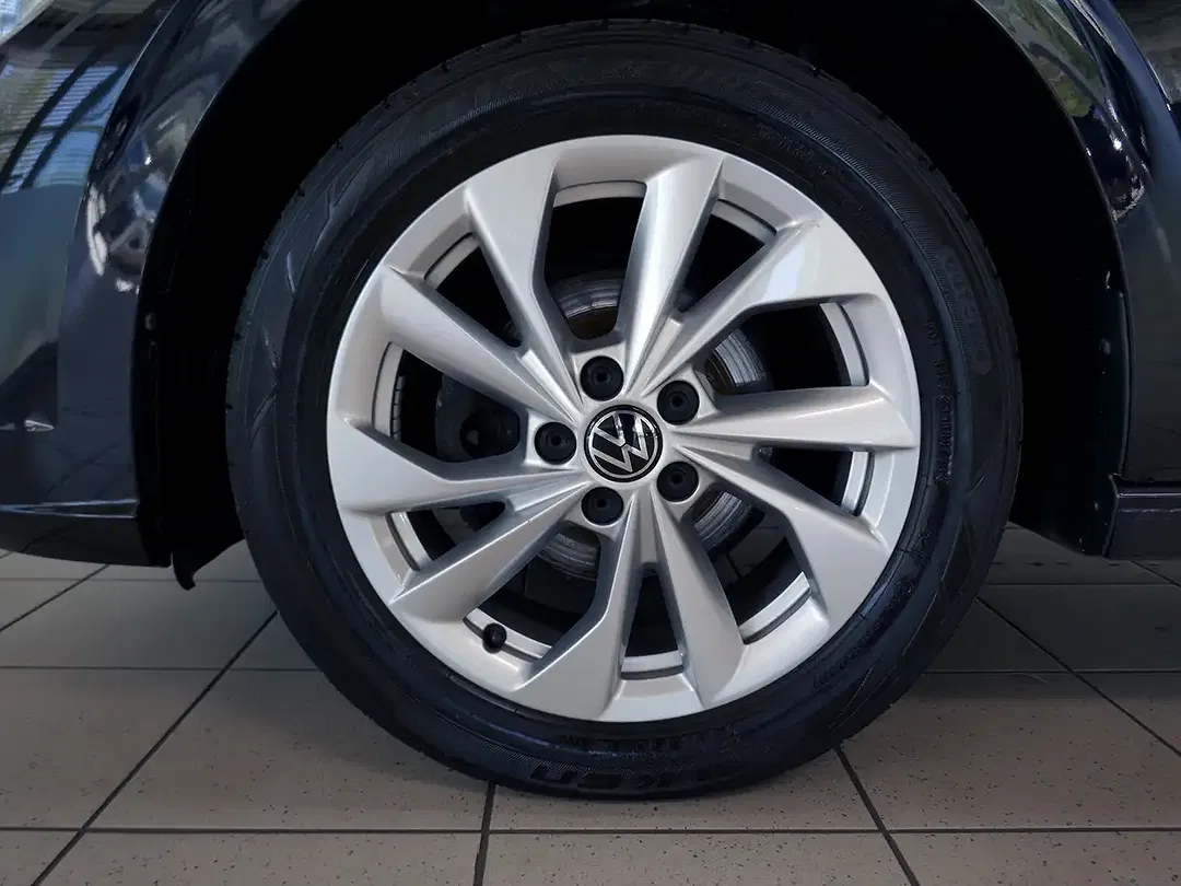 Volkswagen Polo - Thumbnail 7
