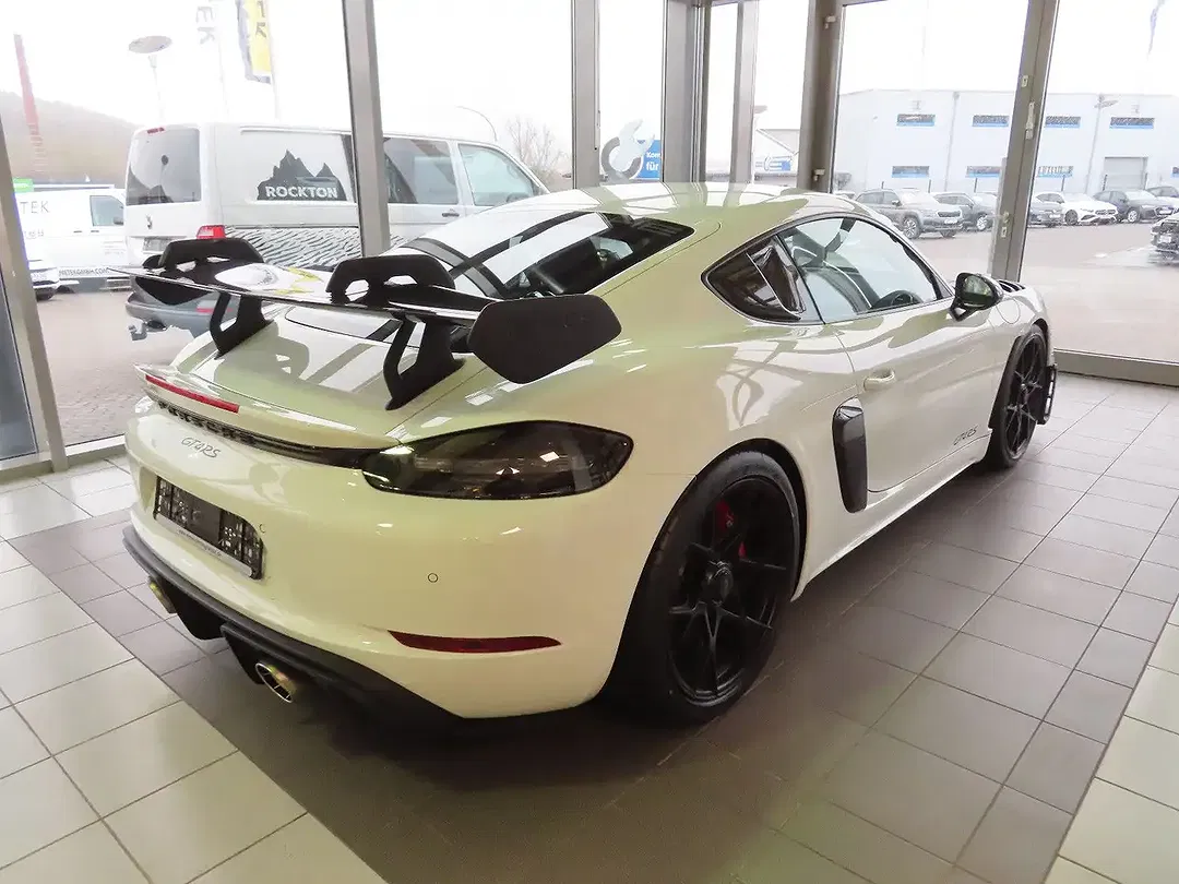 Porsche Cayman - Thumbnail 4