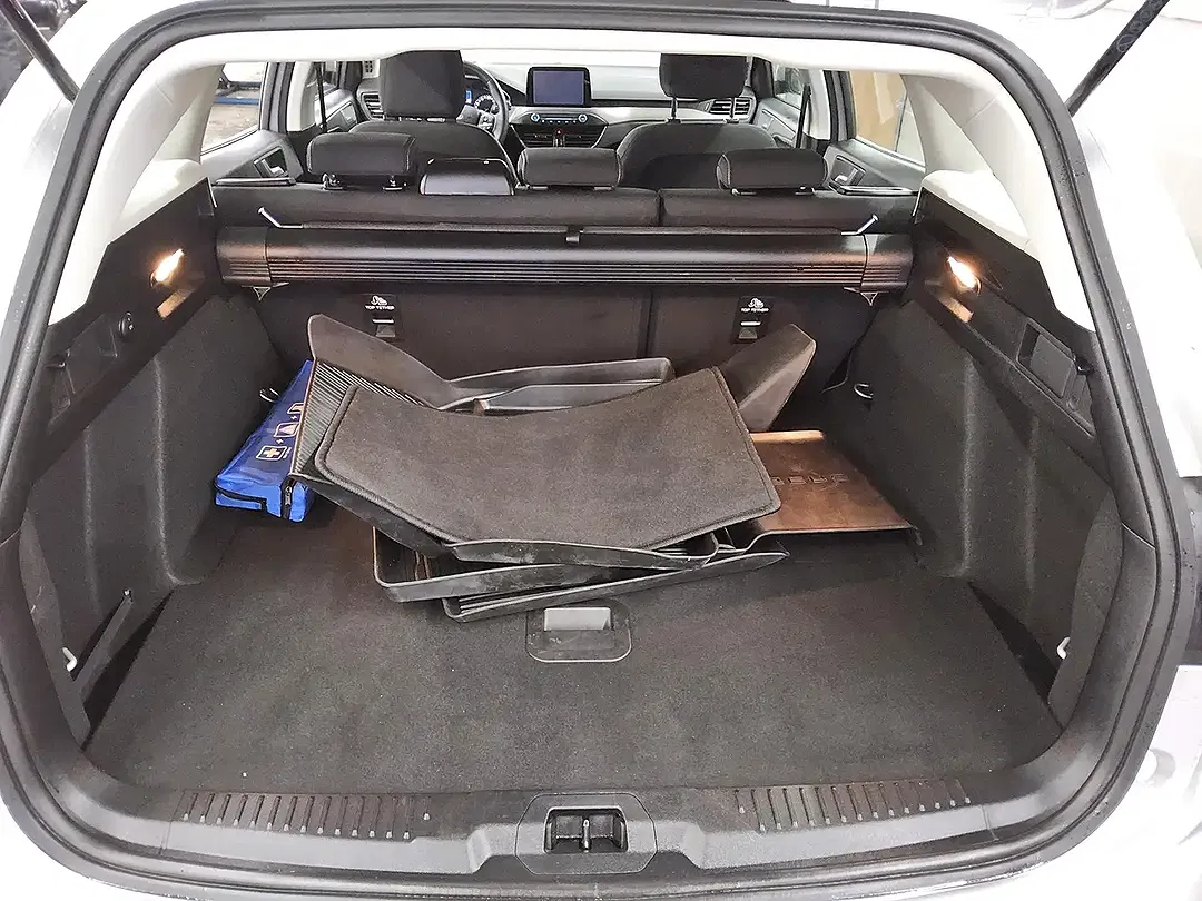 Ford Focus - Thumbnail 6