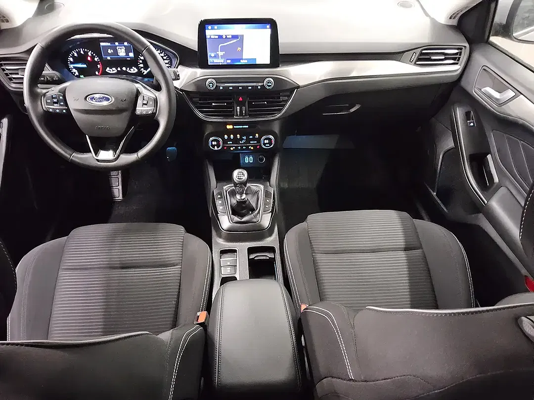 Ford Focus - Thumbnail 3