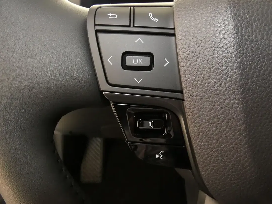 Toyota C-HR - Thumbnail 12