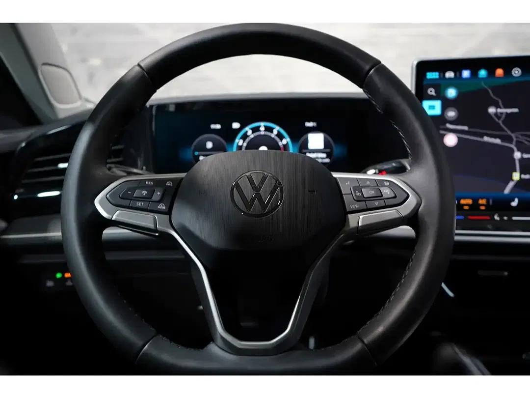 Volkswagen Passat - Thumbnail 7