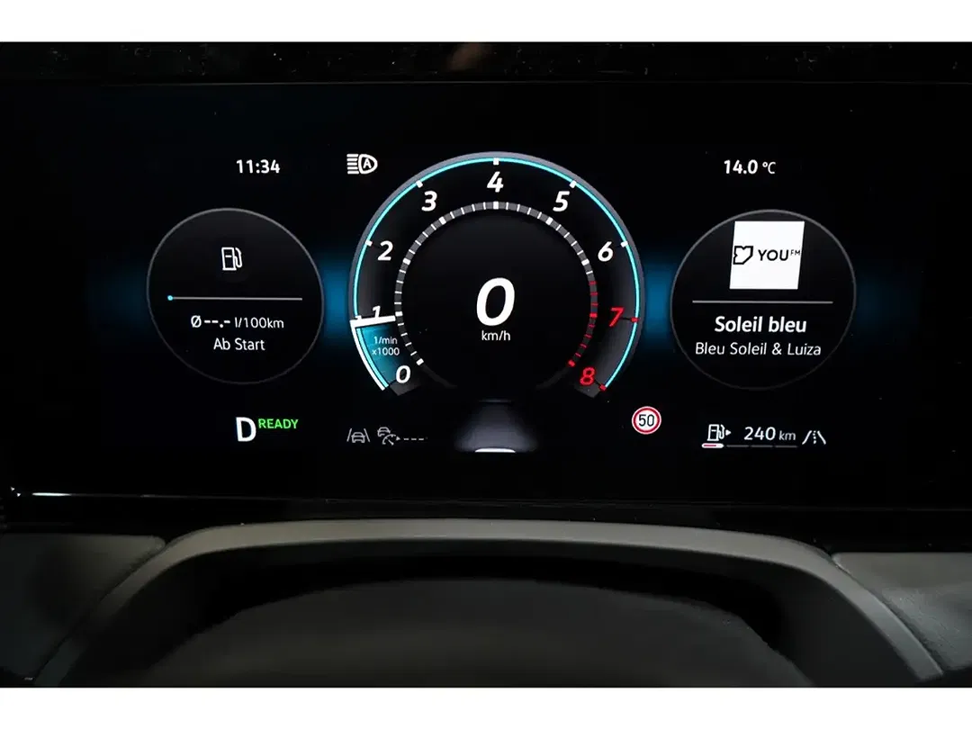 Volkswagen Passat - Thumbnail 8