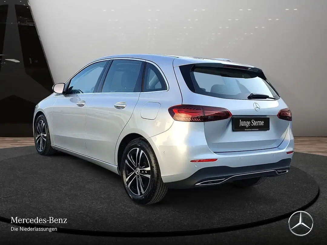 Mercedes-Benz B 180 - Thumbnail 9