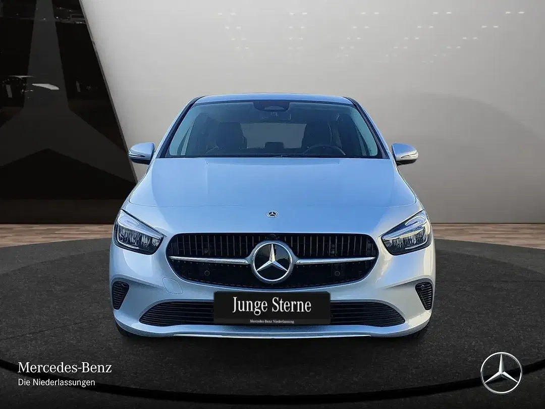 Mercedes-Benz B 180 - Thumbnail 2