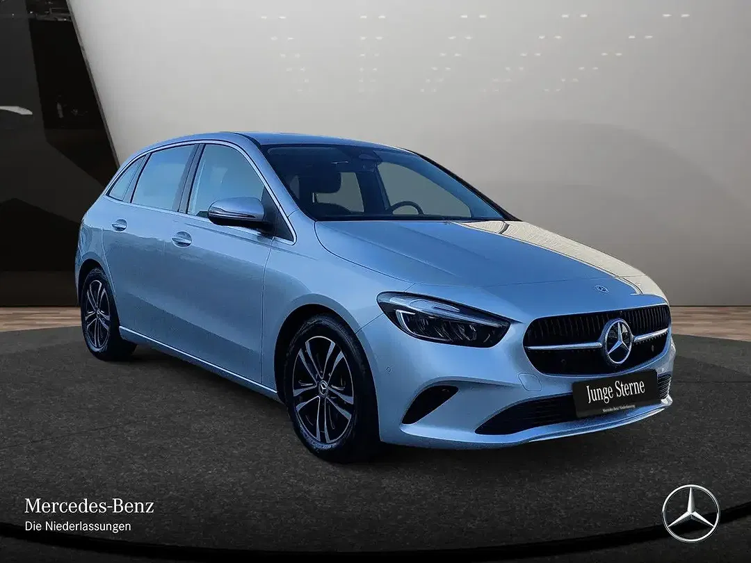 Mercedes-Benz B 180 - Thumbnail 4