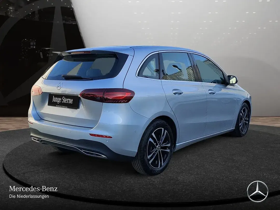Mercedes-Benz B 180 - Thumbnail 7