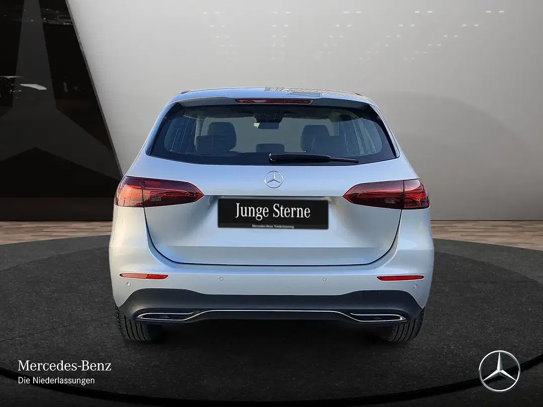 Mercedes-Benz B 180 - Thumbnail 8