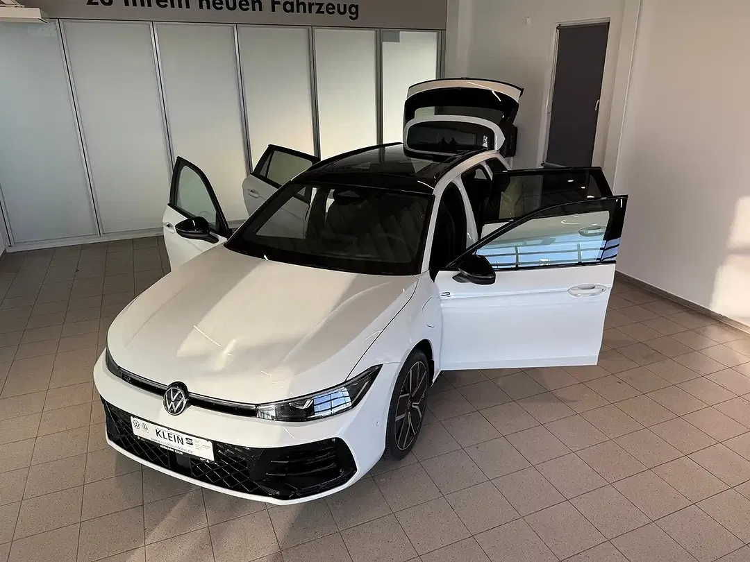 Volkswagen Passat - Thumbnail 2
