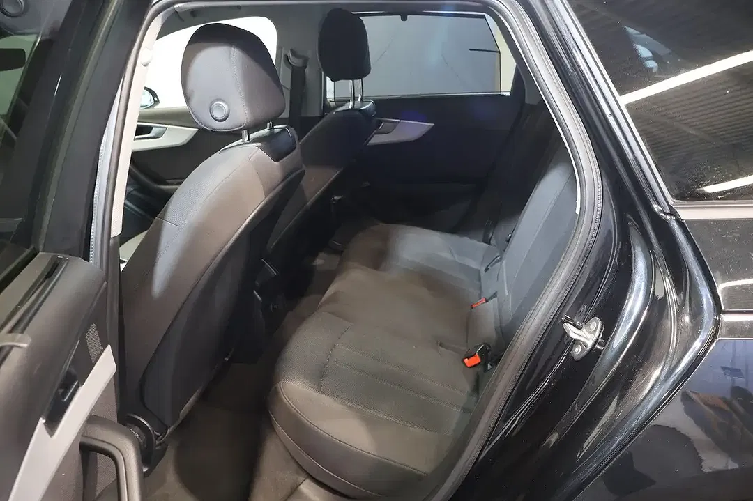Audi A4 - Thumbnail 13