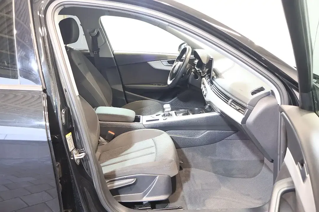 Audi A4 35 TFSI Avant - foto 15