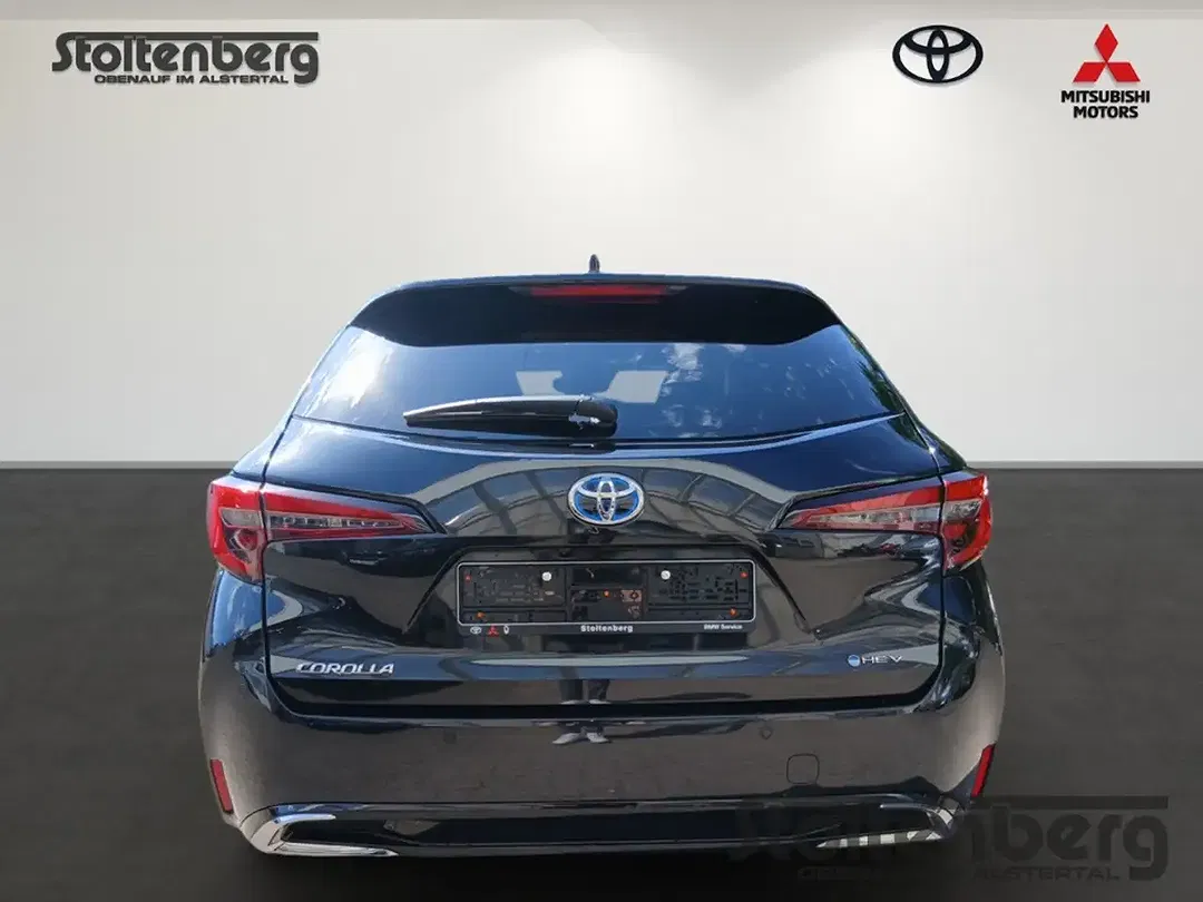 Toyota Corolla - Thumbnail 6