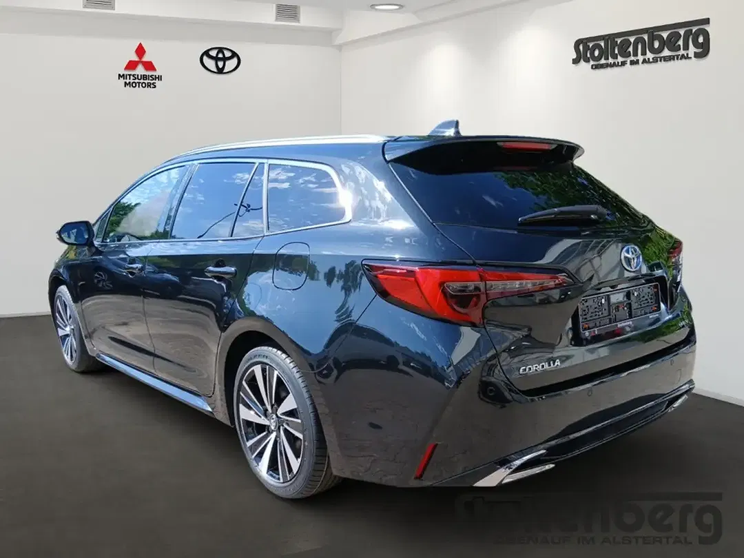 Toyota Corolla - Thumbnail 7