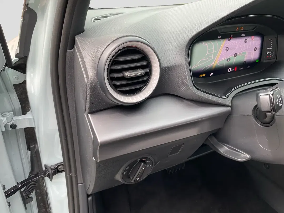 SEAT Arona - Thumbnail 11