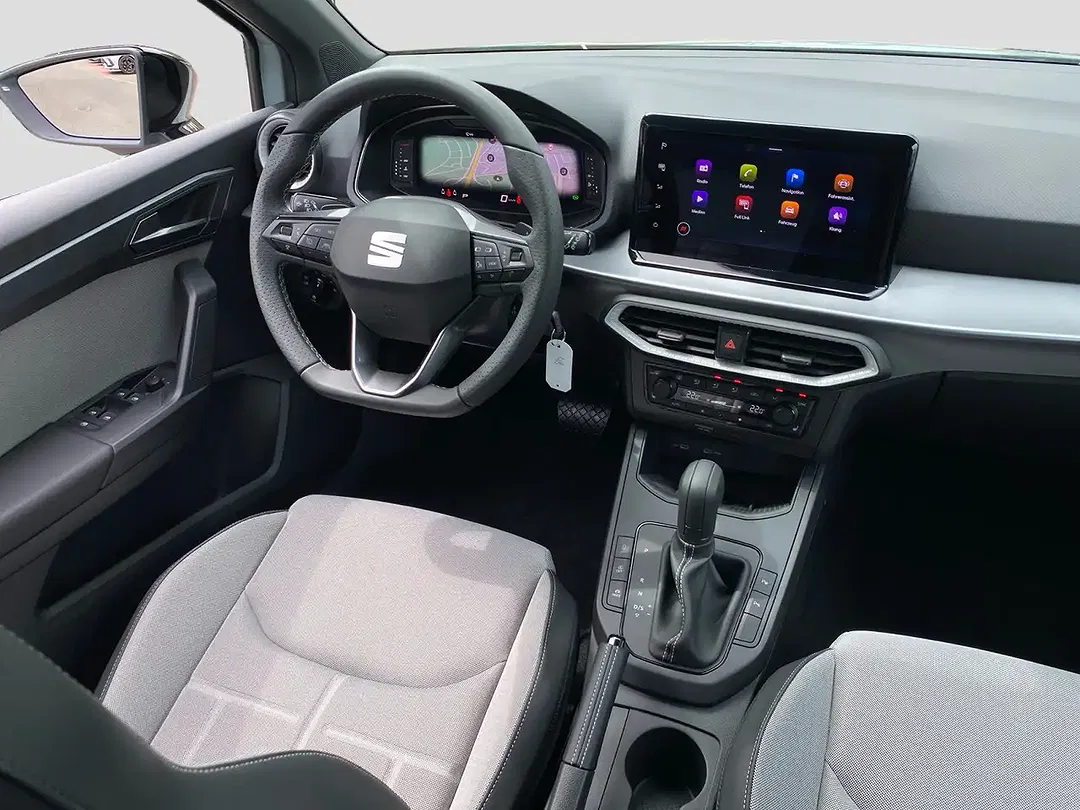 SEAT Arona - Thumbnail 4