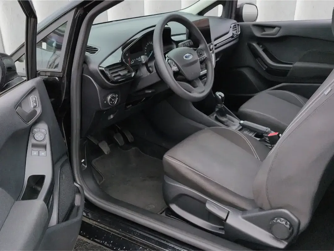 Ford Fiesta - Thumbnail 3
